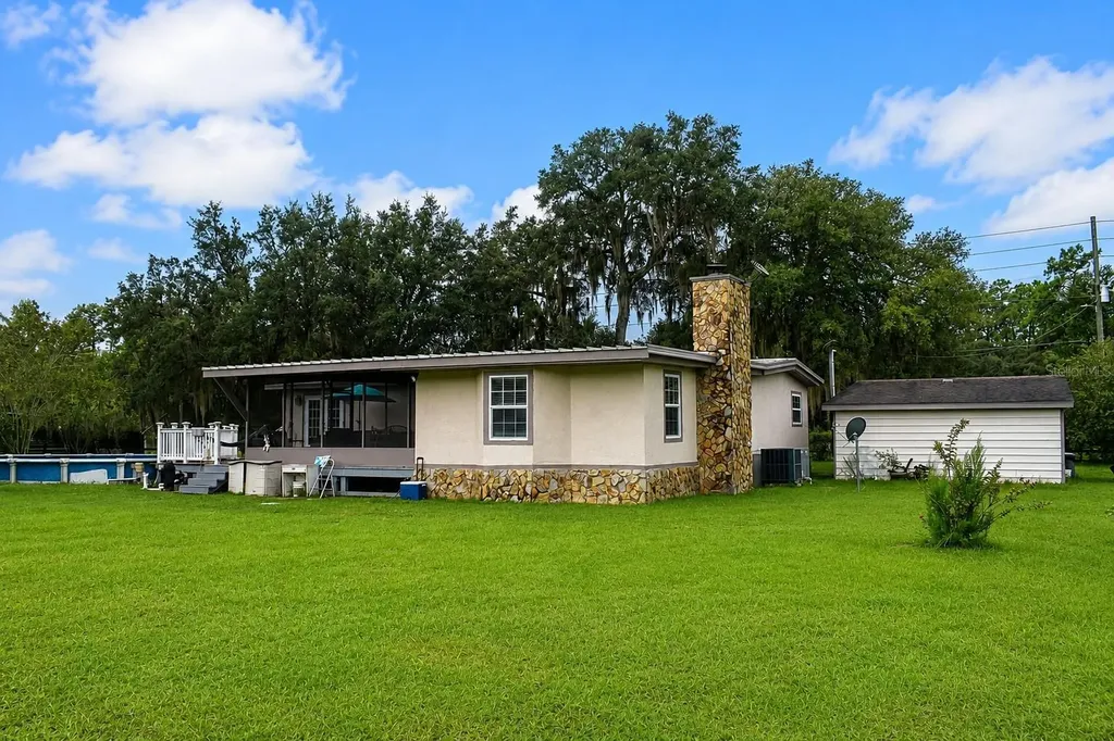 15355 SW 85 Avenue Dunnellon FL 34432