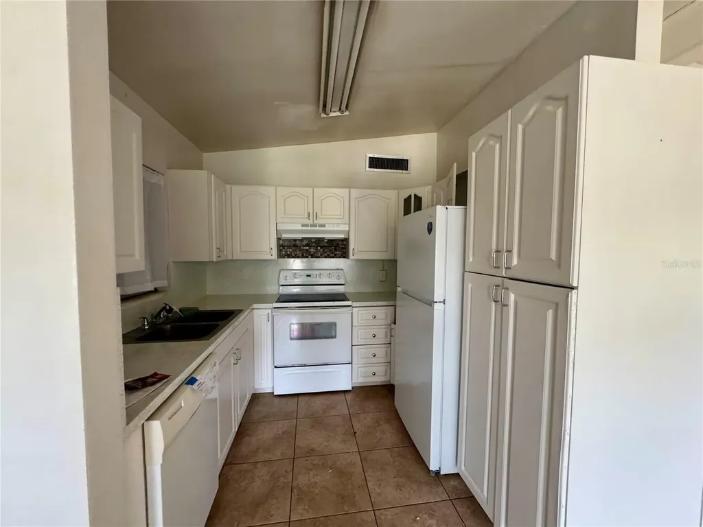 160 Pinecrest Drive Sanford FL 32773
