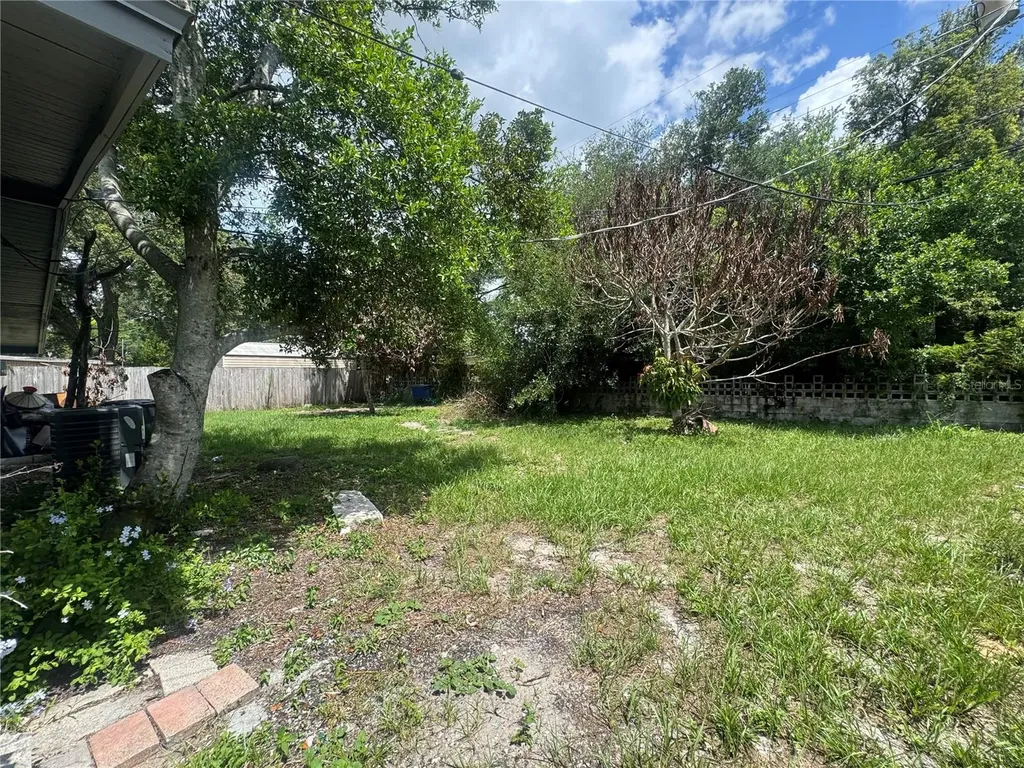 160 Pinecrest Drive Sanford FL 32773