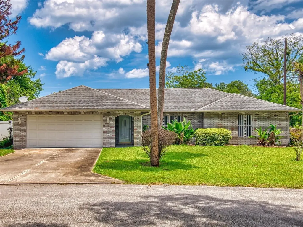 203 N Duss Street New Smyrna Beach FL 32168