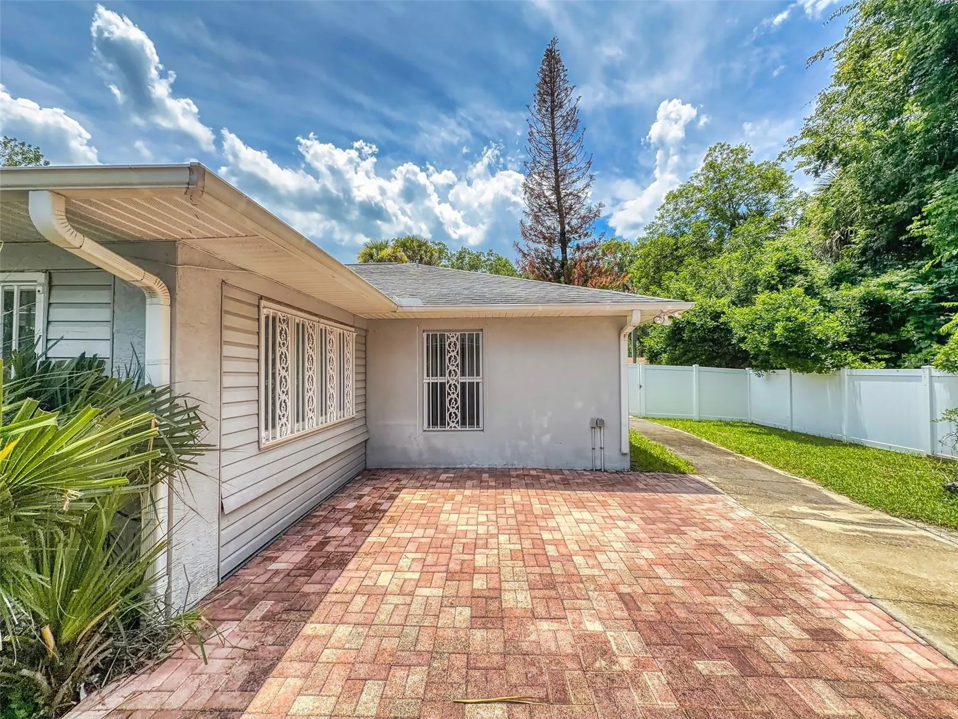 203 N Duss Street New Smyrna Beach FL 32168