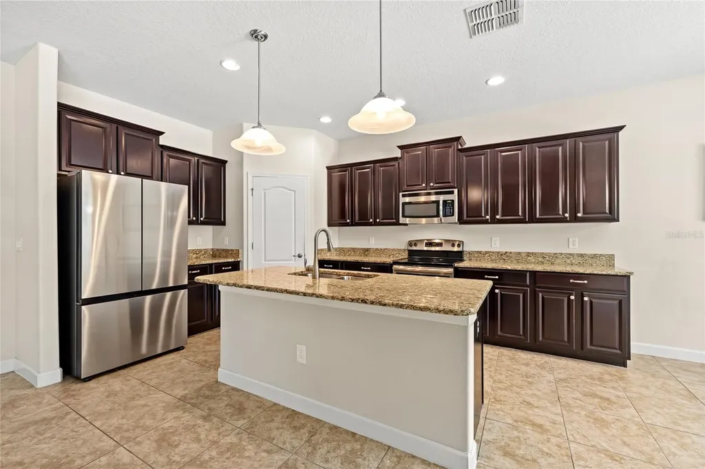 2892 Spring Breeze Way Kissimmee FL 34744
