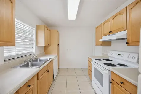 1105 N Rockingham Avenue Tavares FL 32778