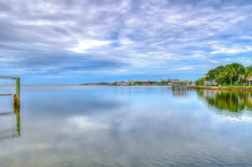 4929 W Bay Way Drive Tampa FL 33629