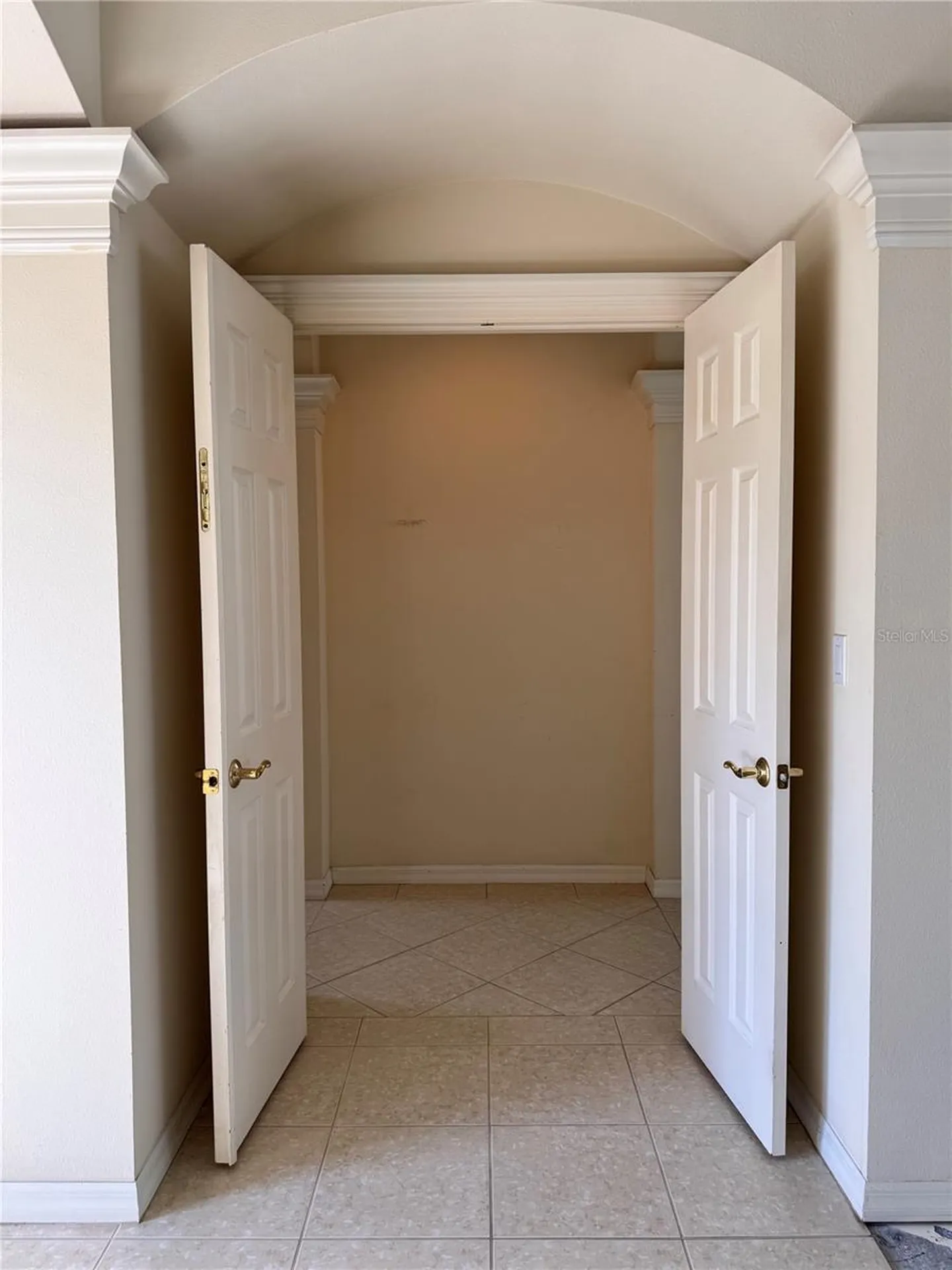 7103 Treymore Court Sarasota FL 34243
