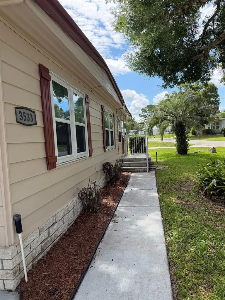 3533 Blossom Circle Zellwood FL 32798