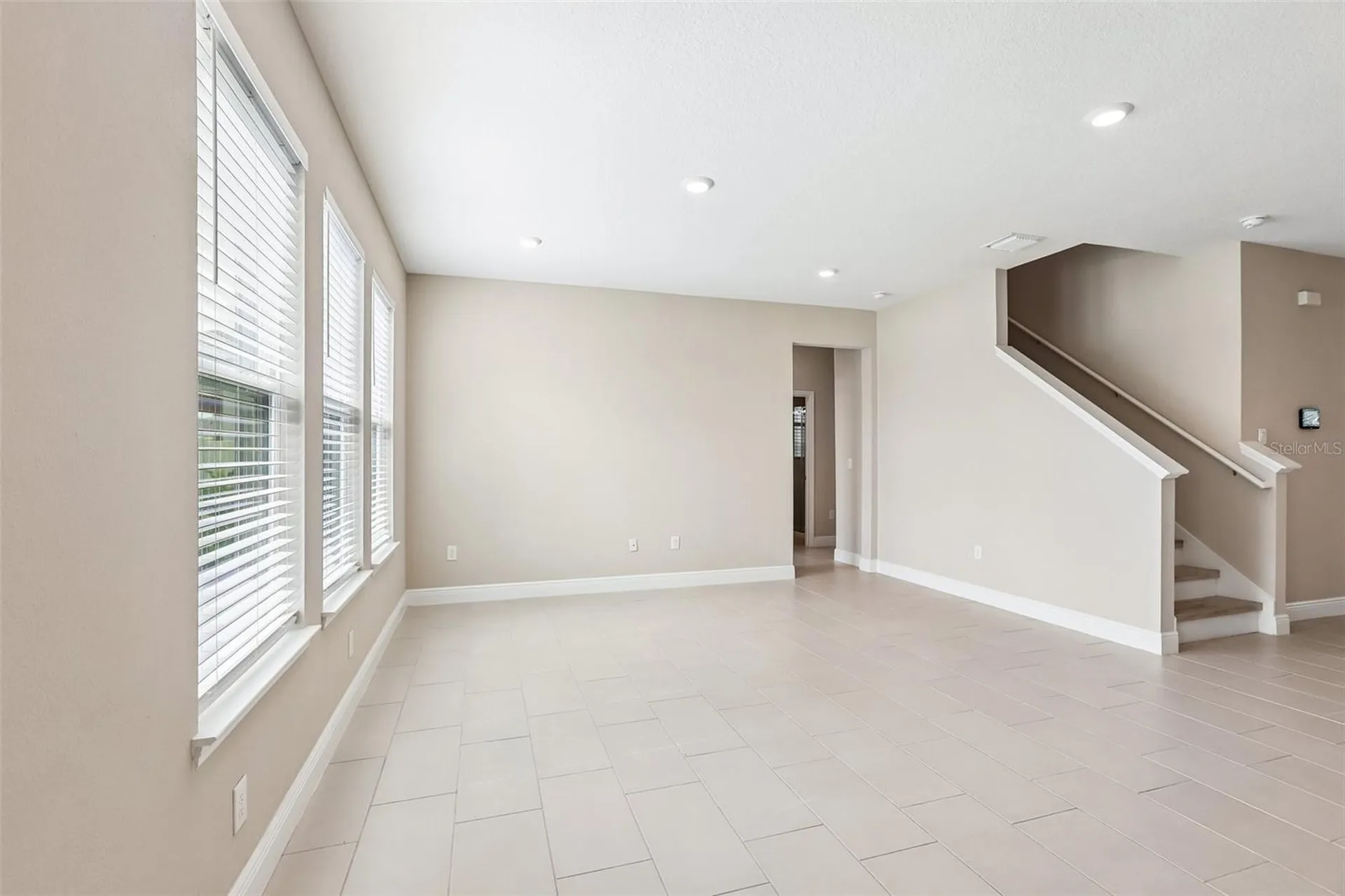 327 Mangrove Manor Drive Apollo Beach FL 33572