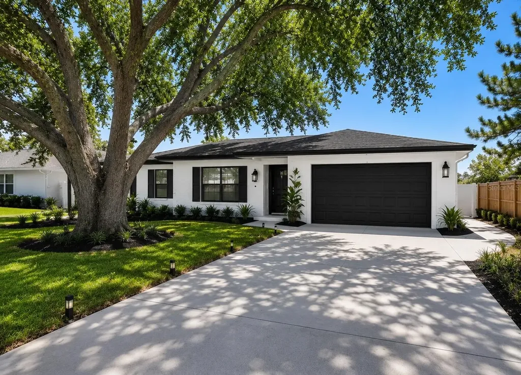 6805 22nd Avenue W Bradenton FL 34209