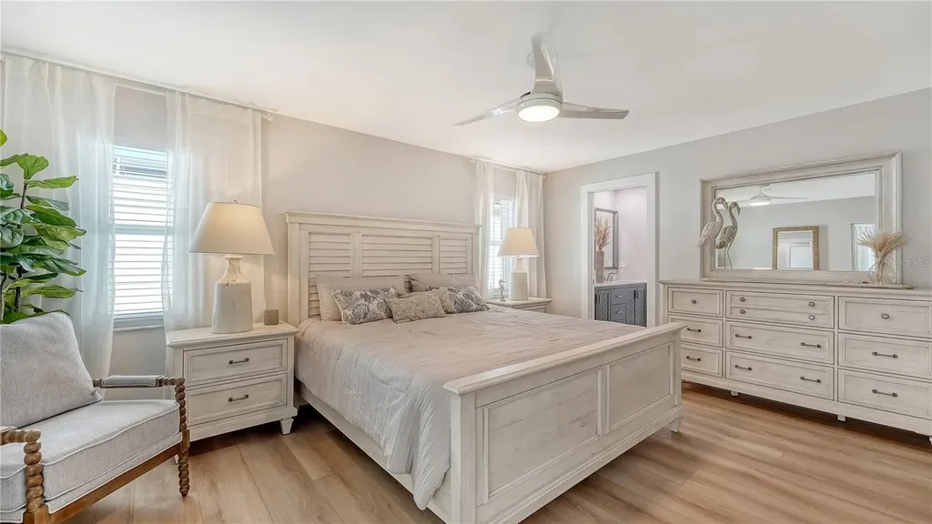 734 Birdsong Lane Sarasota FL 34242