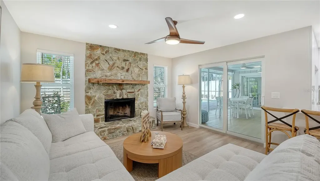 734 Birdsong Lane Sarasota FL 34242