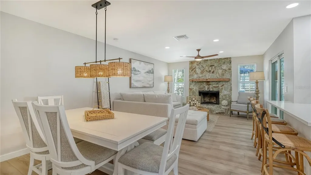 734 Birdsong Lane Sarasota FL 34242