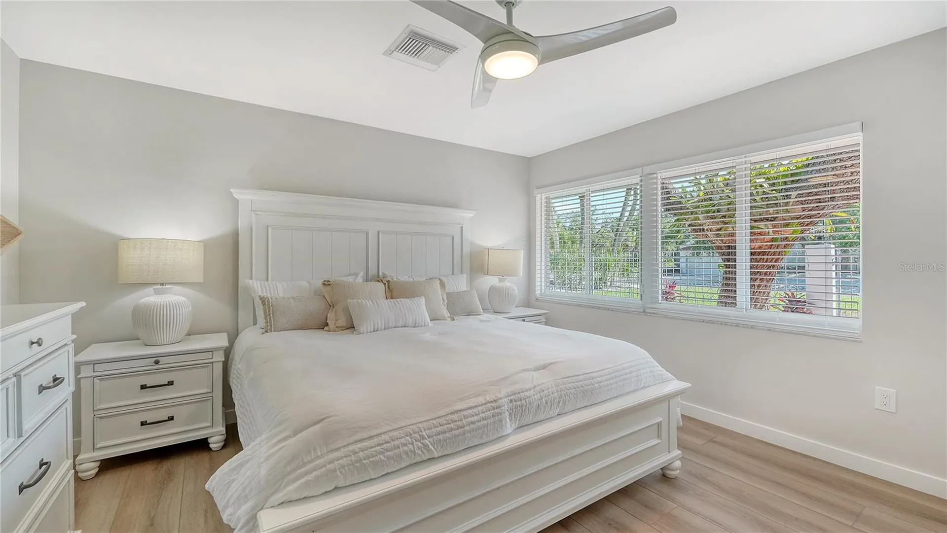 734 Birdsong Lane Sarasota FL 34242