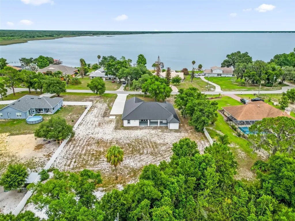 2510 Lake Front Drive Lake Wales FL 33898