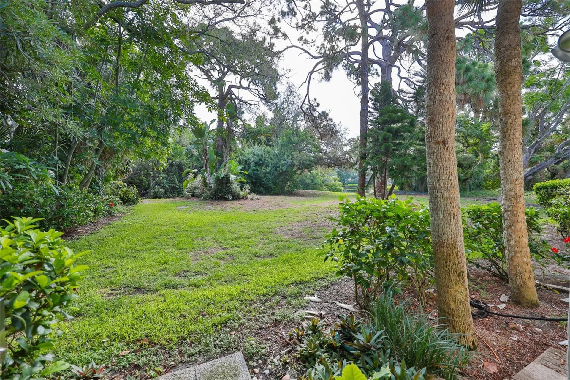 647 Woodlawn Drive Bradenton FL 34210