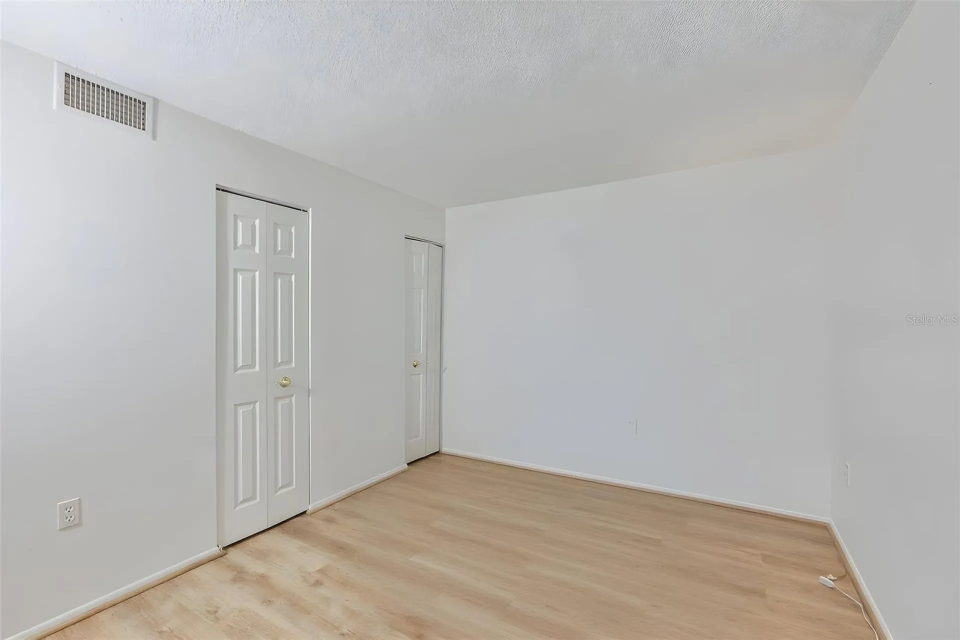 647 Woodlawn Drive Bradenton FL 34210