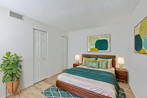 647 Woodlawn Drive Bradenton FL 34210