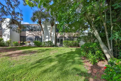 647 Woodlawn Drive Bradenton FL 34210