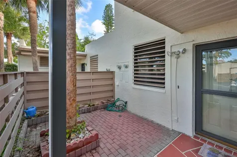 647 Woodlawn Drive Bradenton FL 34210