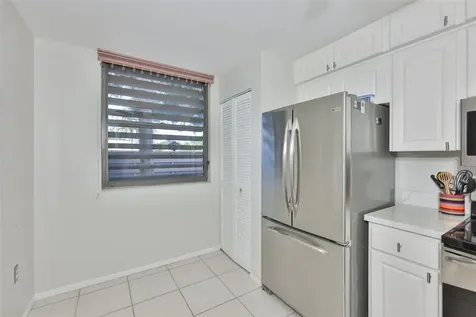 647 Woodlawn Drive Bradenton FL 34210