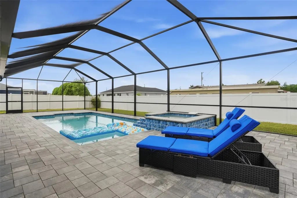 2704 SW 15th Avenue Cape Coral FL 33914