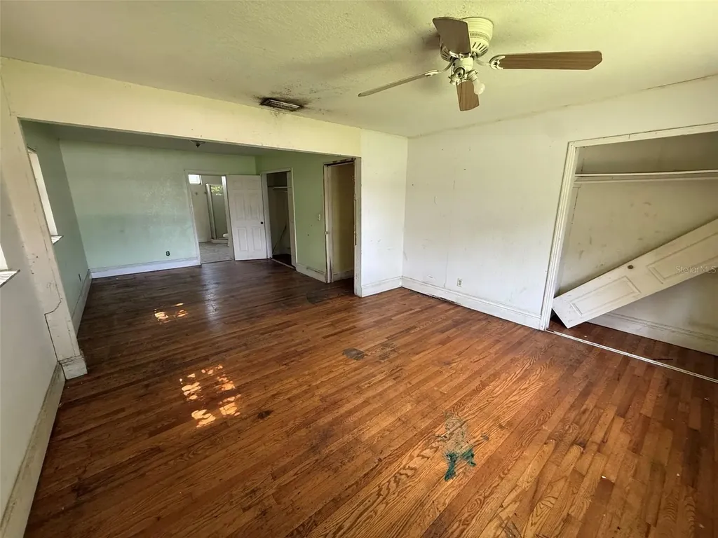 2522 Lake Ellen Lane Tampa FL 33618