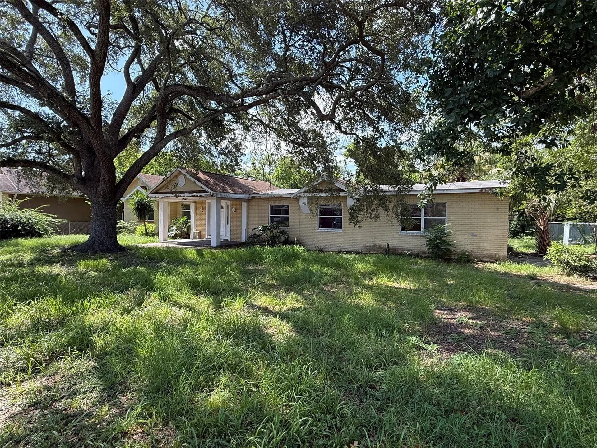 2522 Lake Ellen Lane Tampa FL 33618