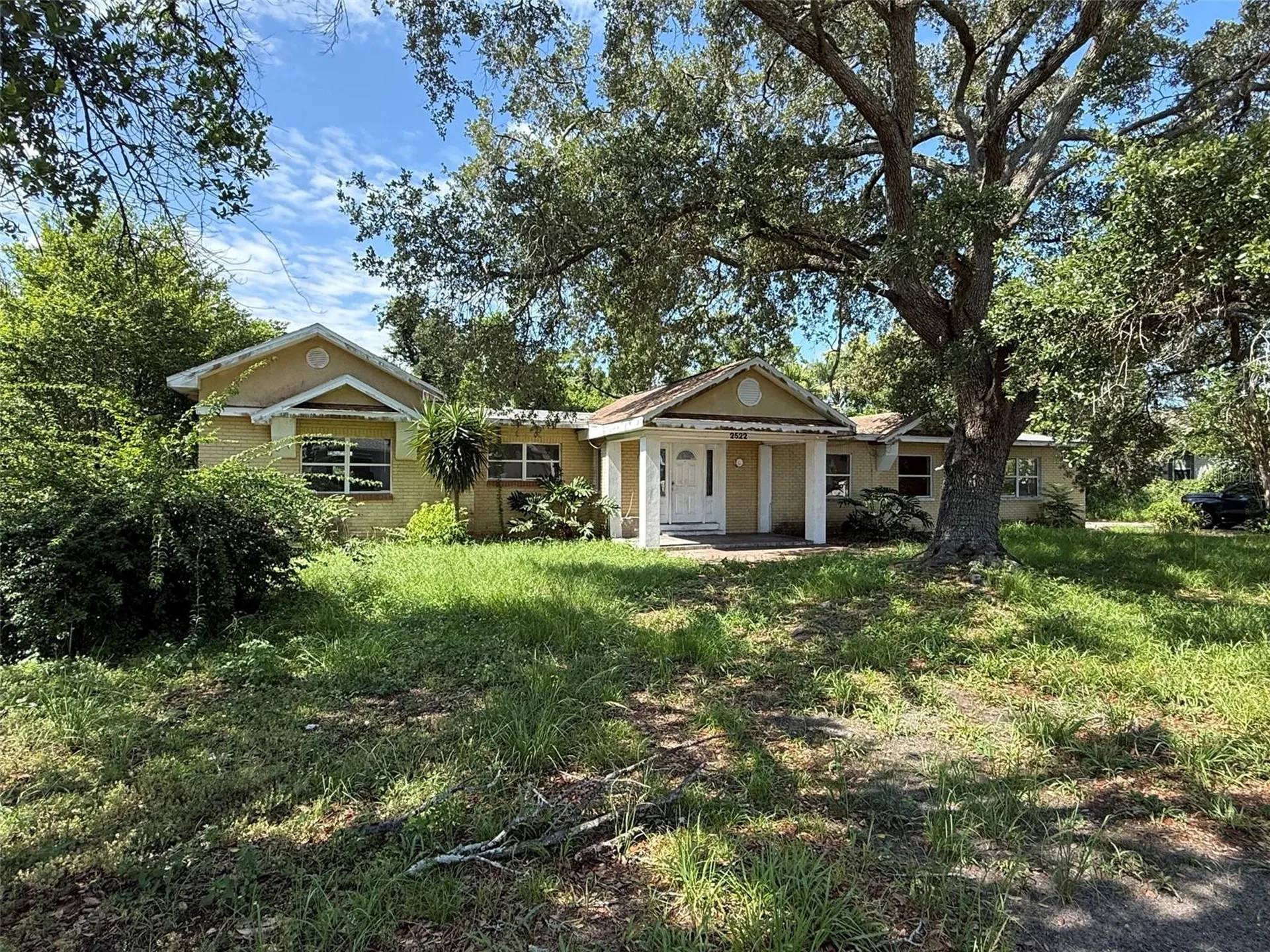 2522 Lake Ellen Lane Tampa FL 33618
