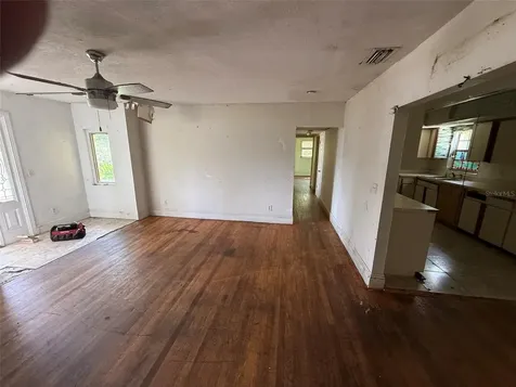 2522 Lake Ellen Lane Tampa FL 33618