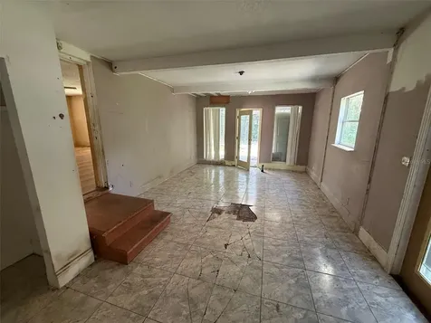 2522 Lake Ellen Lane Tampa FL 33618