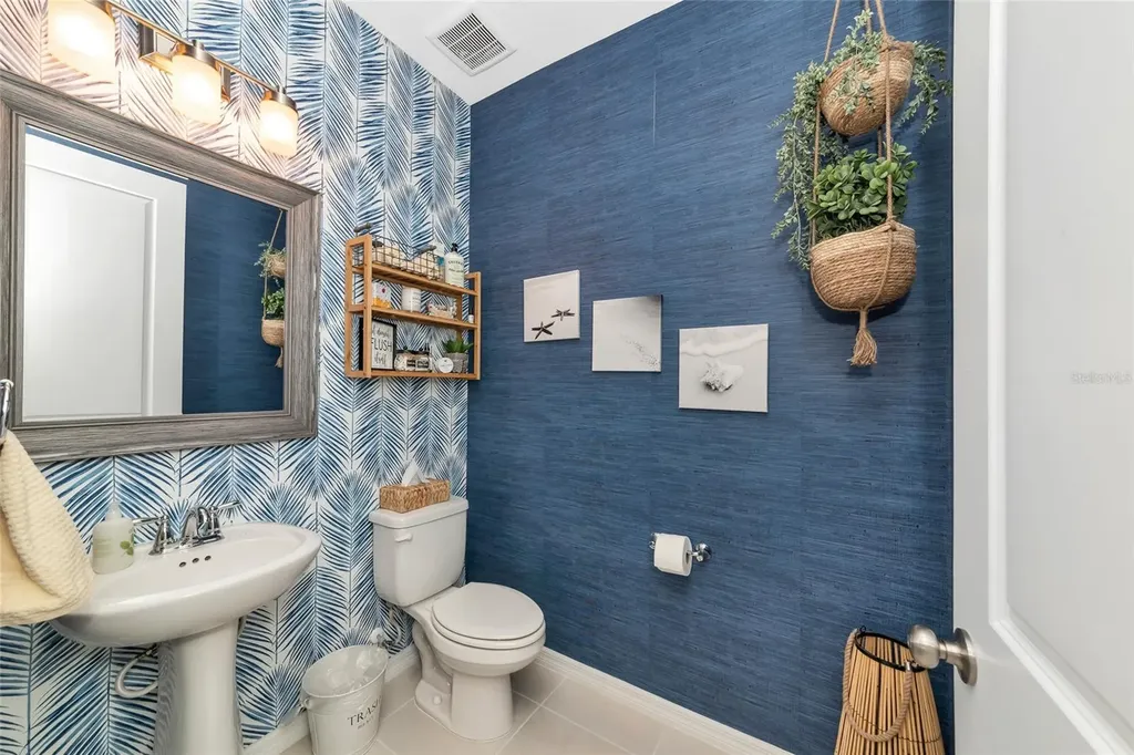 9069 Luna Lane Sarasota FL 34241