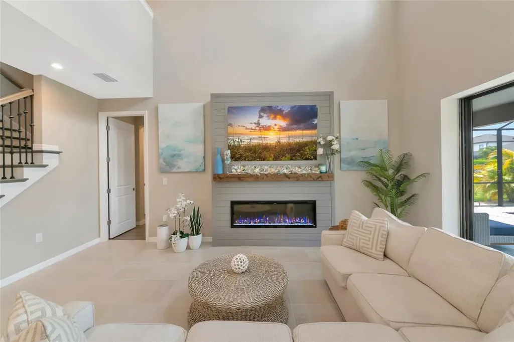 9069 Luna Lane Sarasota FL 34241