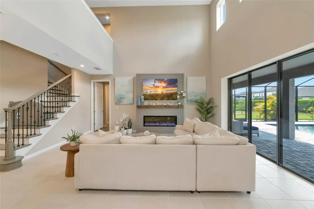 9069 Luna Lane Sarasota FL 34241