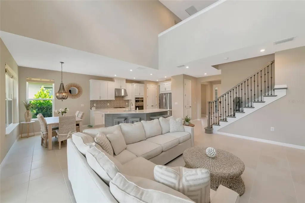 9069 Luna Lane Sarasota FL 34241