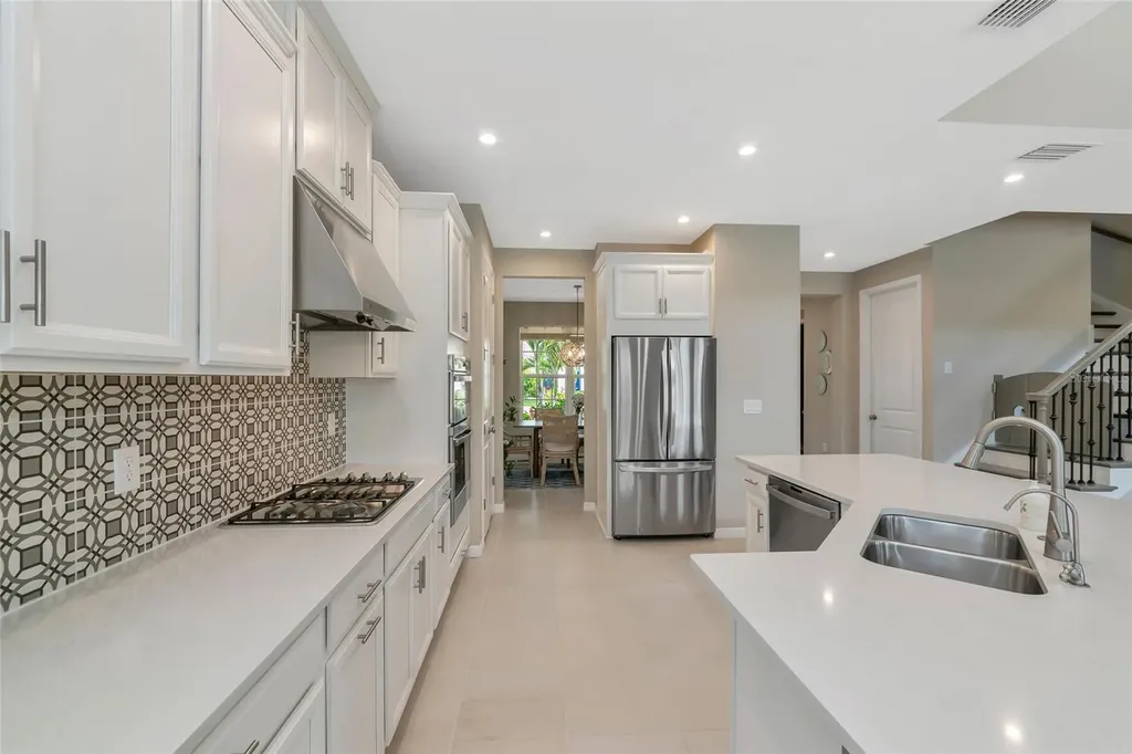 9069 Luna Lane Sarasota FL 34241