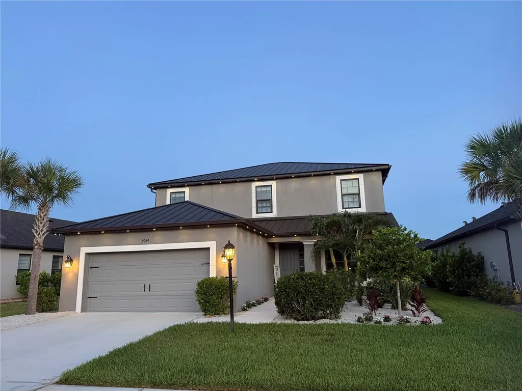 9069 Luna Lane Sarasota FL 34241