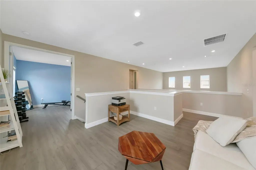 9069 Luna Lane Sarasota FL 34241