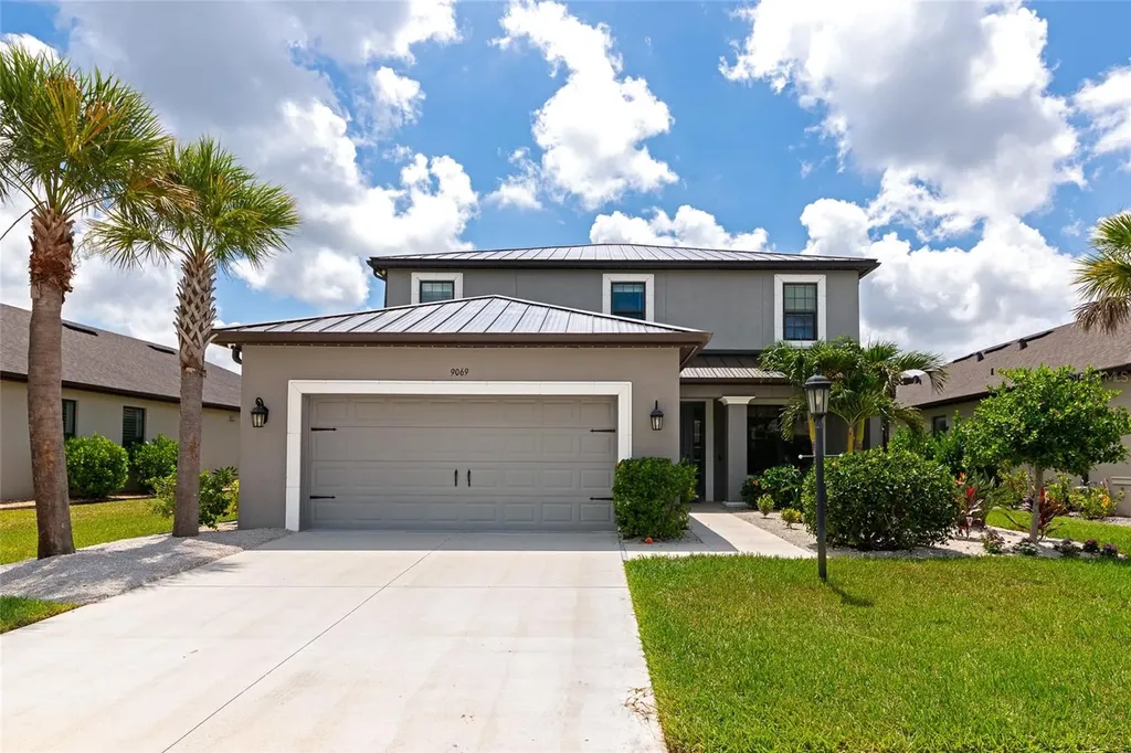 9069 Luna Lane Sarasota FL 34241