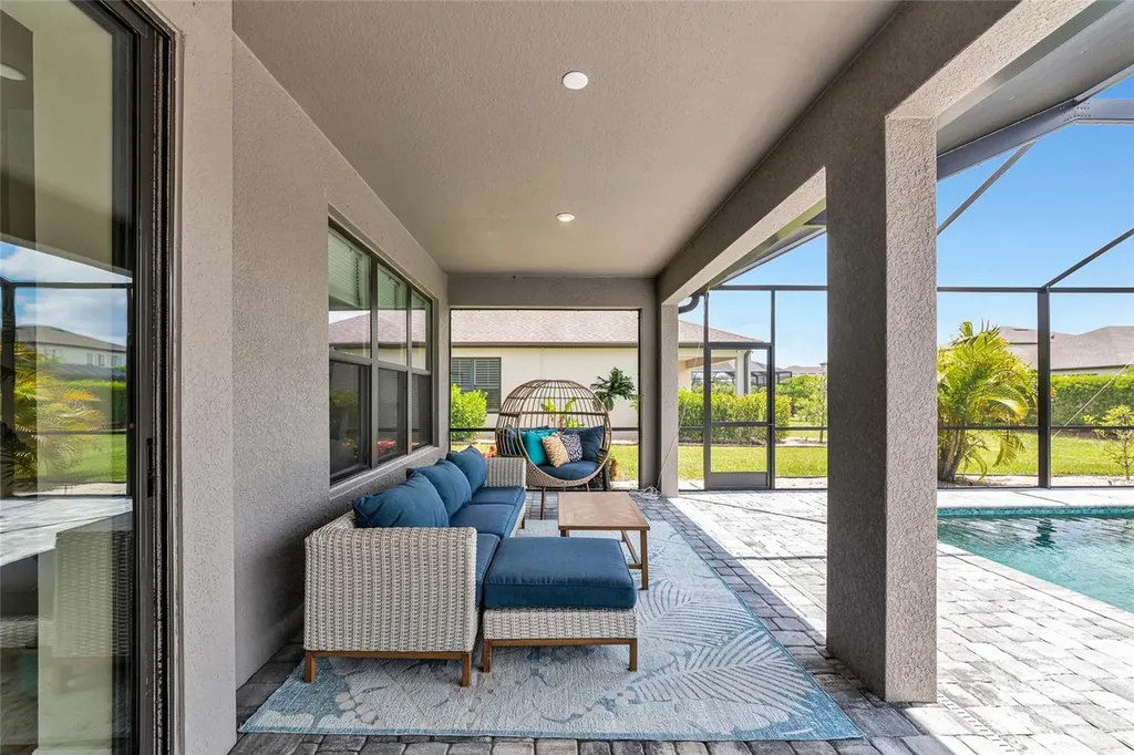 9069 Luna Lane Sarasota FL 34241