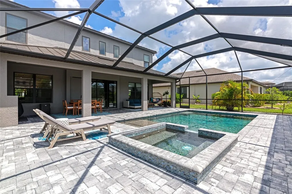 9069 Luna Lane Sarasota FL 34241