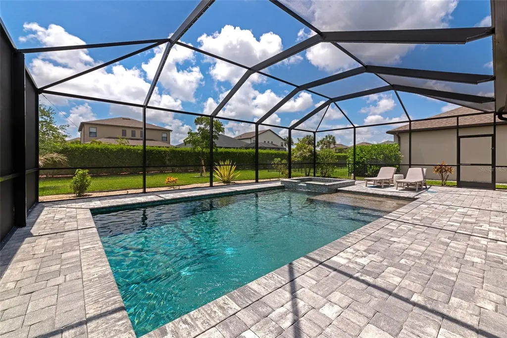 9069 Luna Lane Sarasota FL 34241