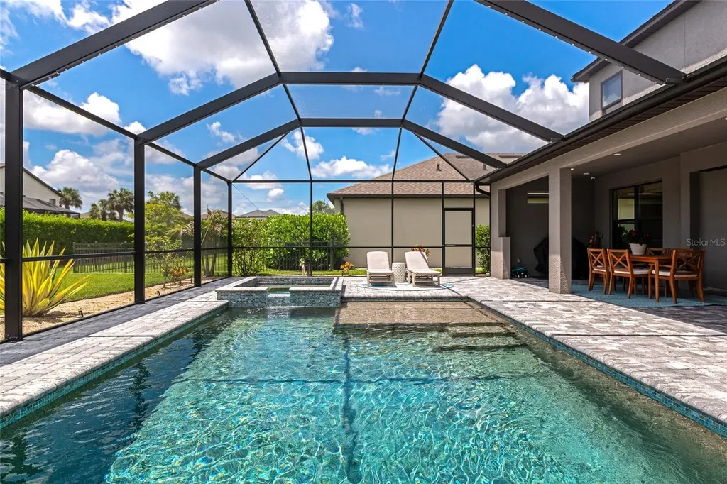 9069 Luna Lane Sarasota FL 34241