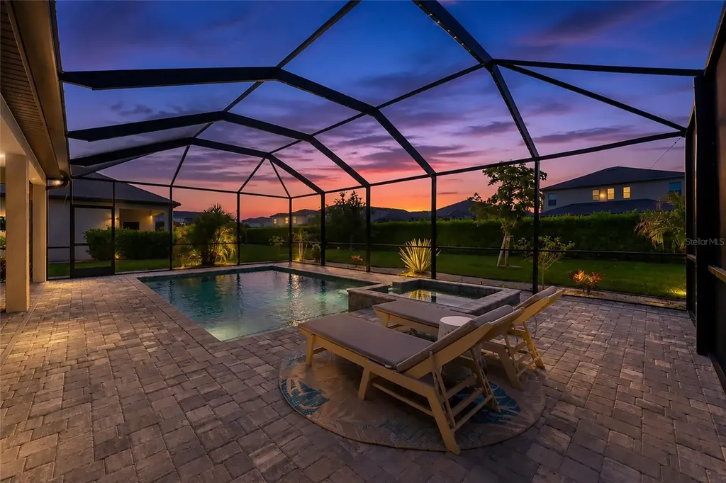 9069 Luna Lane Sarasota FL 34241