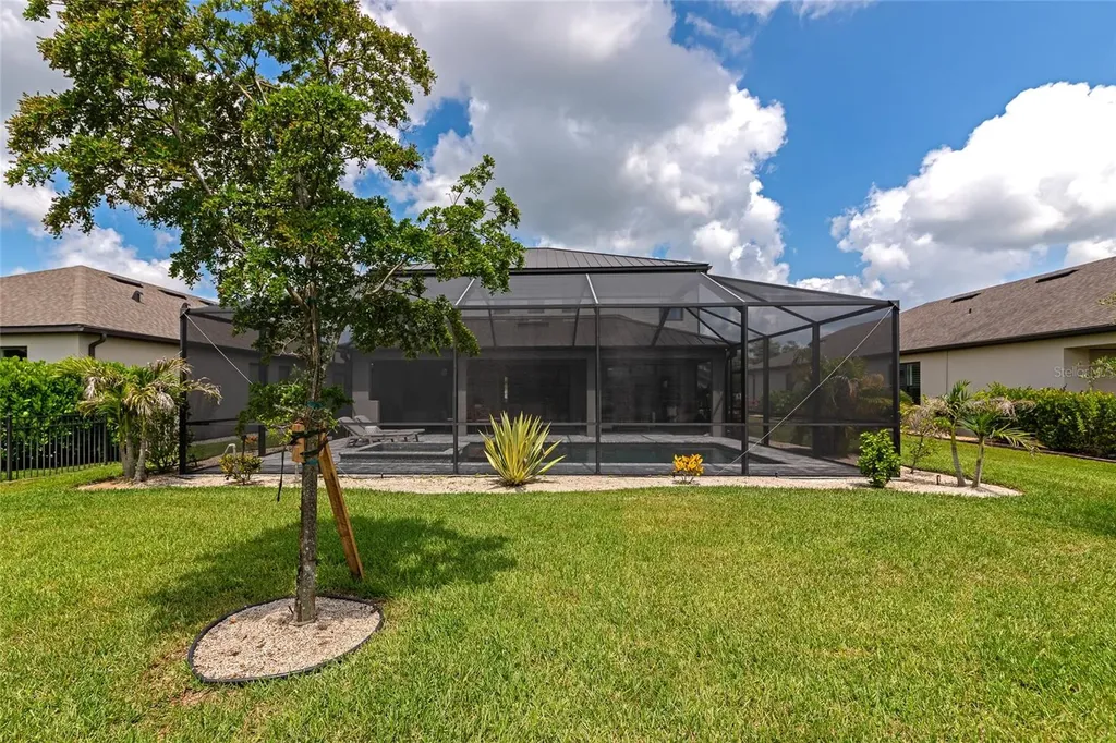 9069 Luna Lane Sarasota FL 34241