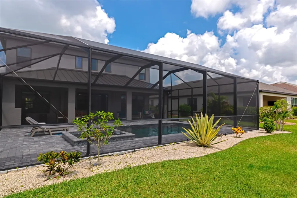 9069 Luna Lane Sarasota FL 34241