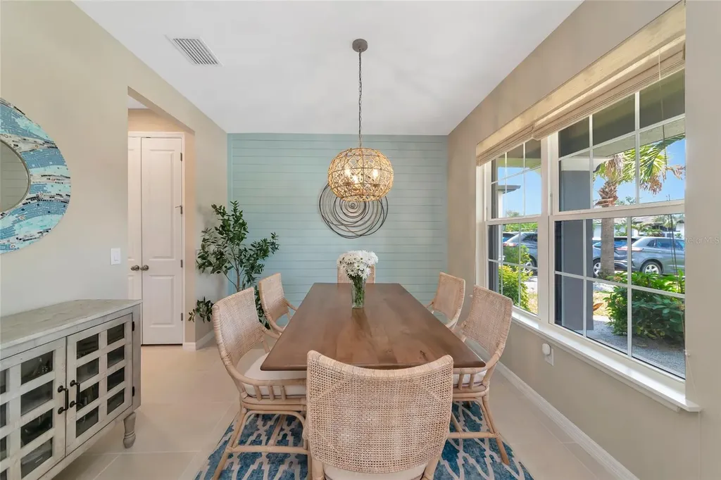 9069 Luna Lane Sarasota FL 34241