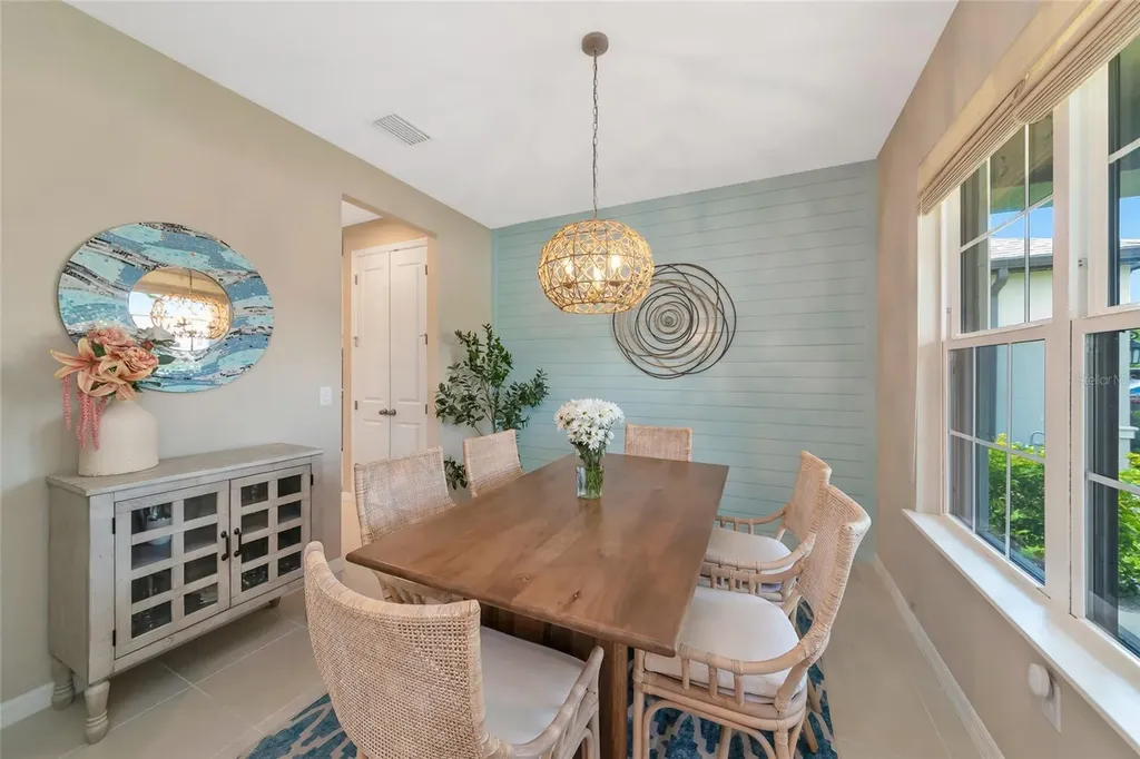 9069 Luna Lane Sarasota FL 34241