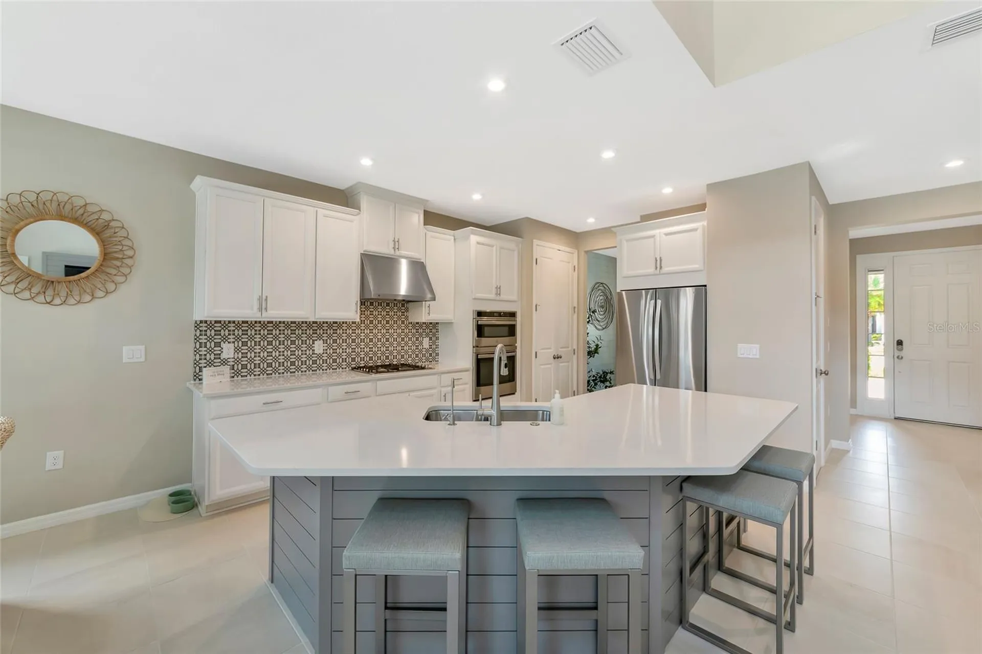 9069 Luna Lane Sarasota FL 34241