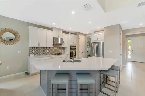 9069 Luna Lane Sarasota FL 34241