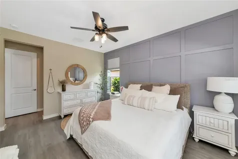 9069 Luna Lane Sarasota FL 34241