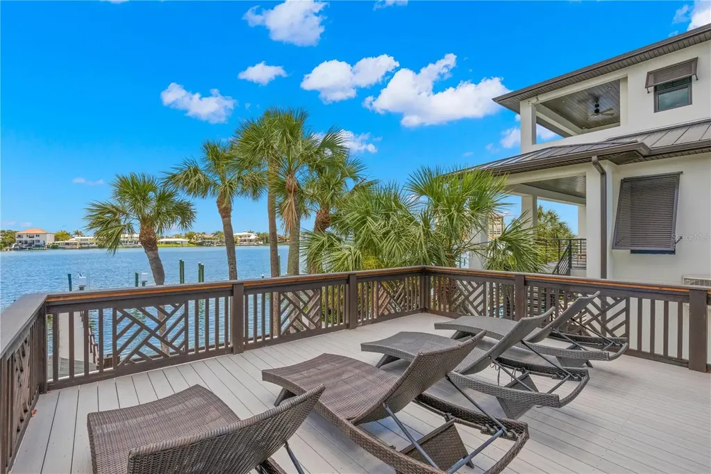 819 Bay Esplanade Clearwater Beach FL 33767